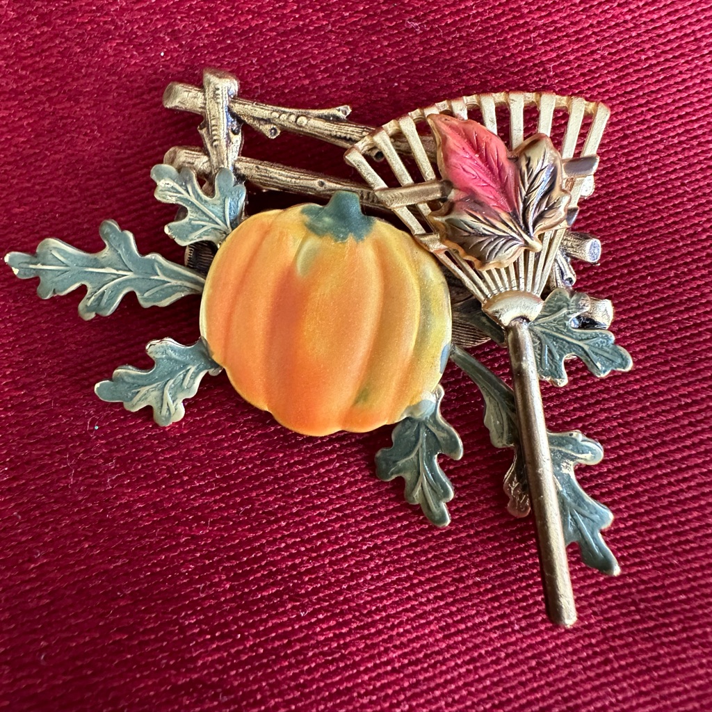 Fall Theme Brooch.